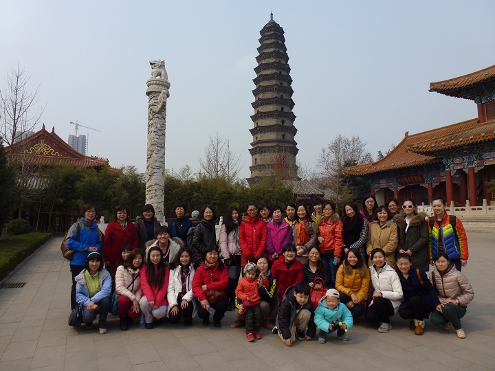 集團(tuán)組織女員工祈福踏春游