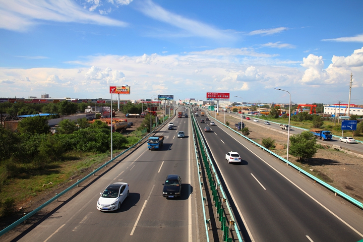 國(guó)道312線烏魯木齊-昌吉段公路拓寬改造工程
