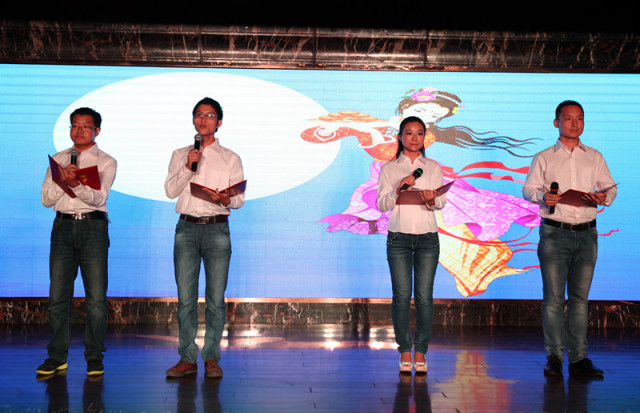 集團領(lǐng)導(dǎo)與新疆事業(yè)部員工共度中秋佳節(jié)