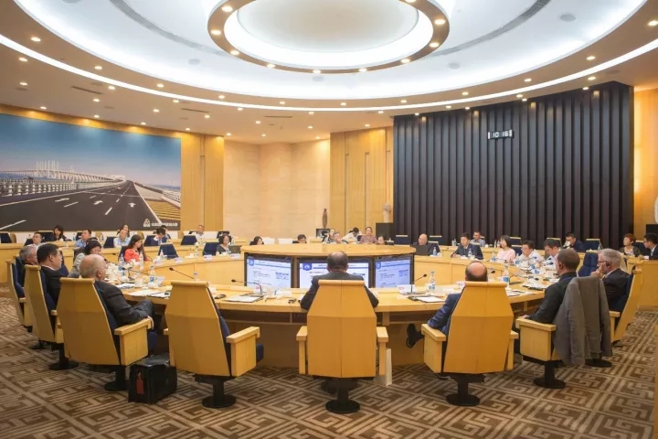 集團(tuán)與濟(jì)南市市中區(qū)人民政府和瑞士水務(wù)簽署合作協(xié)議