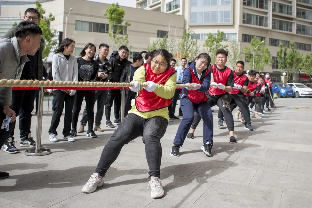 慶祝建黨100周年系列活動 | 一根繩一條心一家人一起拼