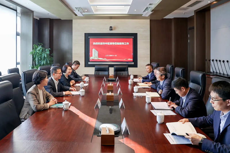 市中區(qū)委常委、宣傳部部長、統(tǒng)戰(zhàn)部部長范立振蒞臨集團(tuán)調(diào)研指導(dǎo)